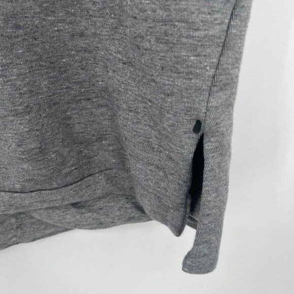 Nike Women's Size Medium Gray Lined Tech Shirt - Picture 3 of 13